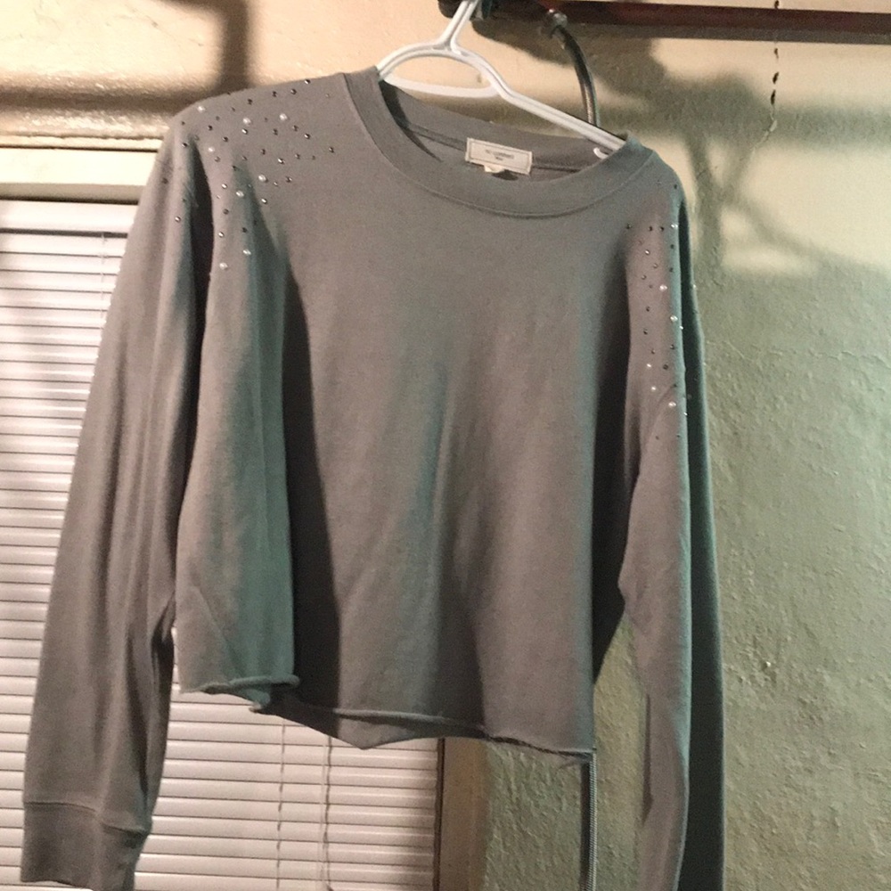 Light pull over with pearls and studs